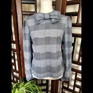 NWOT Womens blouse with neck bow tie (Size M)